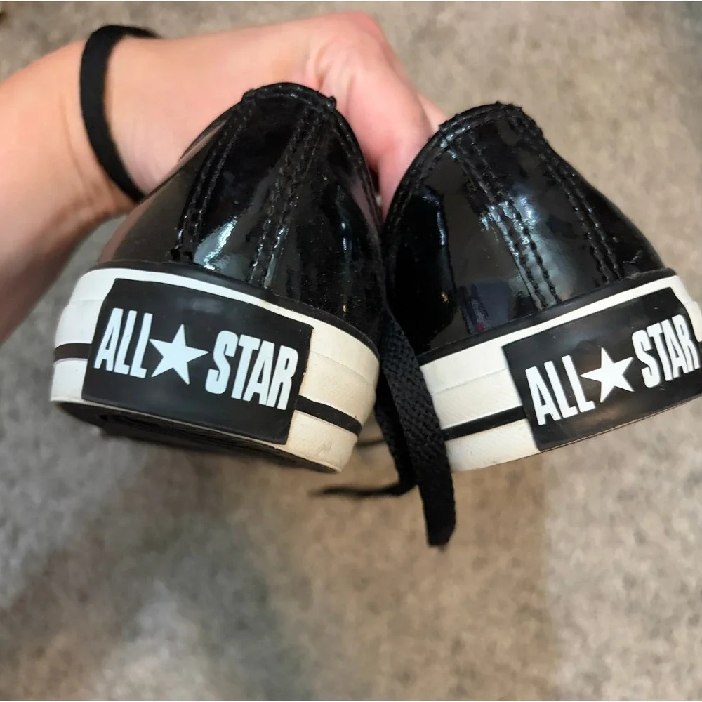 Converse size excellent